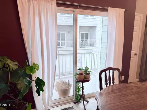 Dining - 3206 Kenner Loop, Bismarck, ND 58504 photo 3 of 4