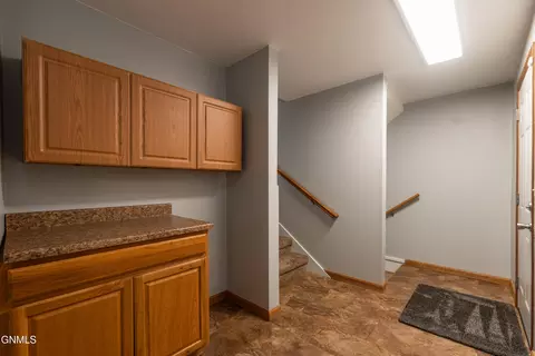 4904 Highland Rd NW, Mandan, ND 58554 photo 31