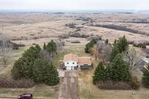 4904 Highland Rd NW, Mandan, ND 58554 photo 23