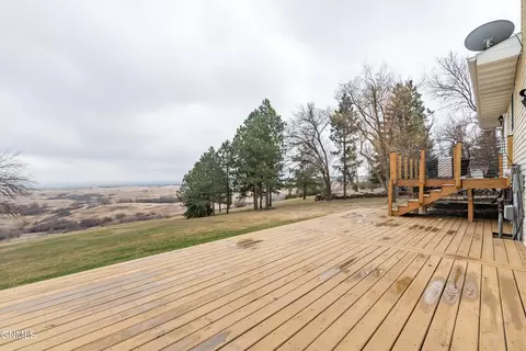 4904 Highland Rd NW, Mandan, ND 58554 photo 13
