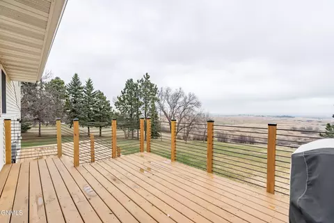 4904 Highland Rd NW, Mandan, ND 58554 photo 11