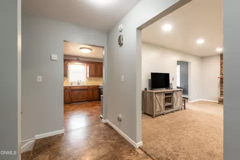 4904 Highland Rd NW, Mandan, ND 58554 photo 6