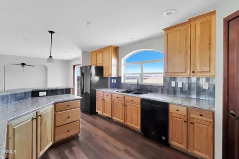 Kitchen - 5463 Mathew Ave, Williston, ND 58801 photo 1 of 4