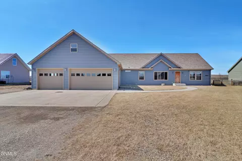 5463 Mathew Ave, Williston, ND 58801