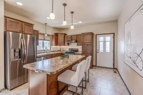 Kitchen - 4106 Lorrain Pl, Bismarck, ND 58503 photo 1 of 9