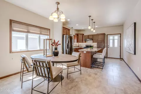 Dining - 4106 Lorrain Pl, Bismarck, ND 58503 photo 3 of 4