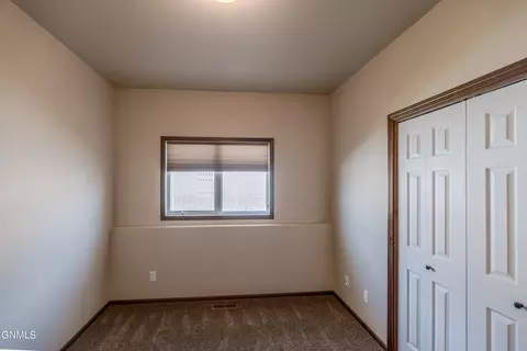 Bedroom - 4106 Lorrain Pl, Bismarck, ND 58503 photo 7 of 11