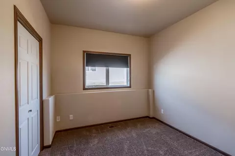 Bedroom - 4106 Lorrain Pl, Bismarck, ND 58503 photo 9 of 11