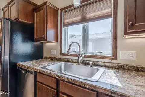 Kitchen - 4106 Lorrain Pl, Bismarck, ND 58503 photo 6 of 9