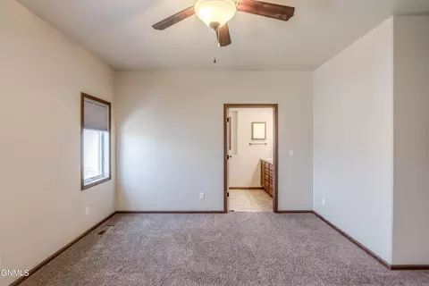 Bedroom - 4106 Lorrain Pl, Bismarck, ND 58503 photo 3 of 11