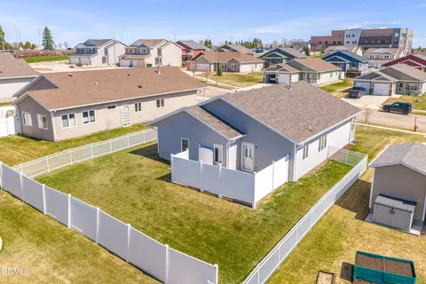 View/Area - 4106 Lorrain Pl, Bismarck, ND 58503 photo 8 of 8