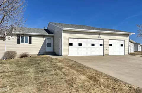 2056 14th St NW, Minot, ND 58703