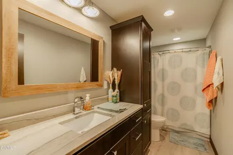 Bath - 3904 Waterfront Pl SE, Mandan, ND 58554 photo 5 of 6