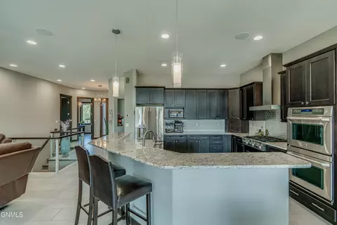 Kitchen - 3904 Waterfront Pl SE, Mandan, ND 58554 photo 2 of 8