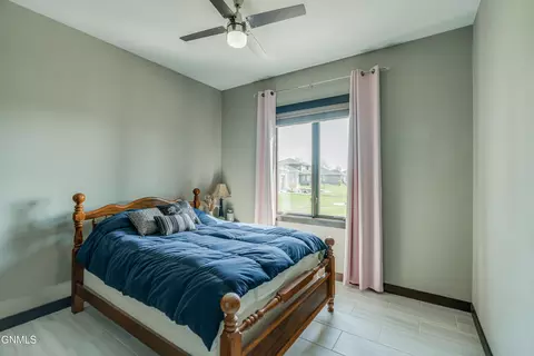 Bedroom - 3904 Waterfront Pl SE, Mandan, ND 58554 photo 3 of 5