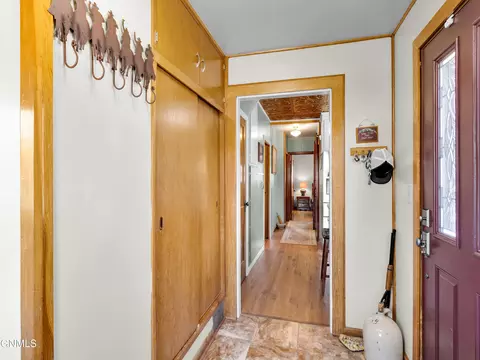 Entry Way - 4 3rd Ave E, Wing, ND 58494 photo 3 of 5