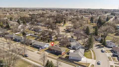 View/Area - 1929 Marian Dr, Bismarck, ND 58501 photo 3 of 12