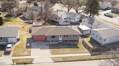 View/Area - 1929 Marian Dr, Bismarck, ND 58501 photo 7 of 12