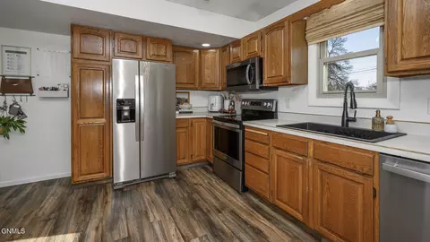Kitchen - 1929 Marian Dr, Bismarck, ND 58501 photo 2 of 4