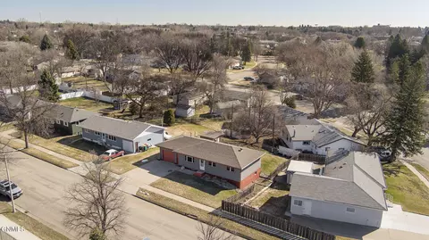 View/Area - 1929 Marian Dr, Bismarck, ND 58501 photo 10 of 12