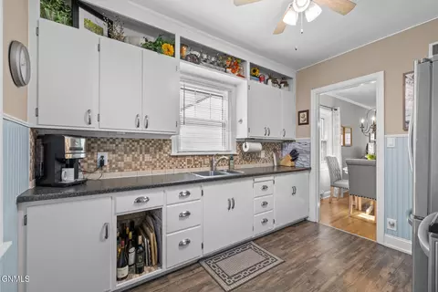Kitchen - 818 1st Ave W, Williston, ND 58801 photo 2 of 3