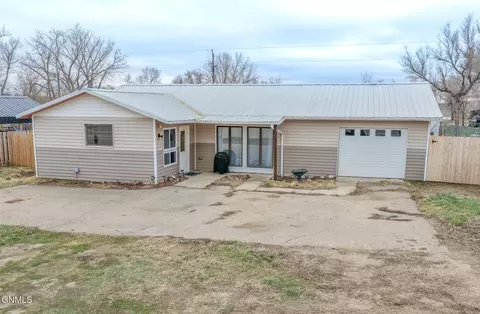 1509 48th St W, Williston, ND 58801