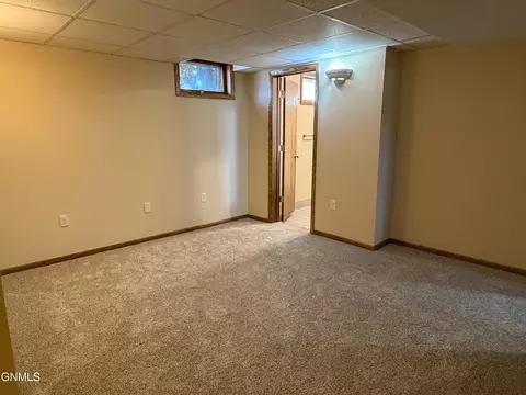 Bedroom - 1310 E Divide Ave, Bismarck, ND 58501 photo 5 of 7
