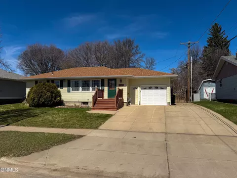 Exterior - 1310 E Divide Ave, Bismarck, ND 58501 photo 6 of 7