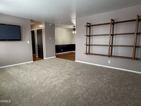 Living - 1310 E Divide Ave, Bismarck, ND 58501 photo 3 of 4