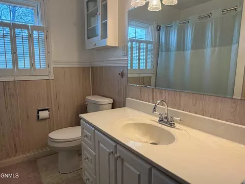 Bath - 1310 E Divide Ave, Bismarck, ND 58501 photo 1 of 3