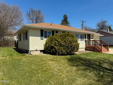 Exterior - 1310 E Divide Ave, Bismarck, ND 58501 photo 3 of 7