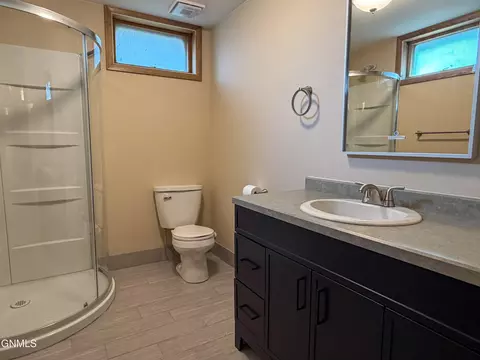 Bath - 1310 E Divide Ave, Bismarck, ND 58501 photo 2 of 3