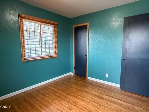 Bedroom - 1310 E Divide Ave, Bismarck, ND 58501 photo 4 of 7