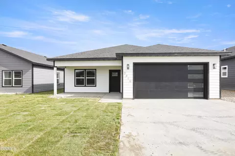3410 34th St W, Williston, ND 58801
