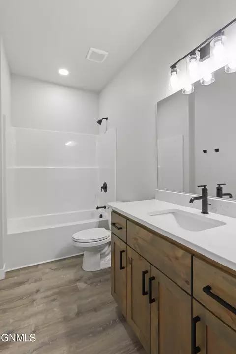 Bath - 3418 34th St W, Williston, ND 58801 photo 2 of 2