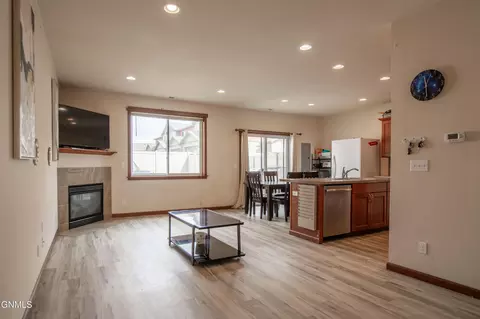 Living - 871 10th St, Dickinson, ND 58601 photo 1 of 1
