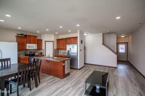 Other - 871 10th St, Dickinson, ND 58601 photo 3 of 15