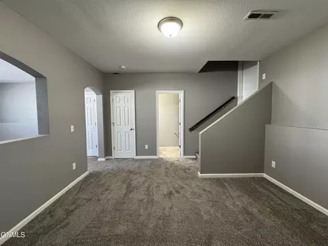 Living - 4005 Calgary Ave, Bismarck, ND 58503 photo 8 of 11