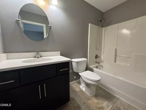 Bath - 4005 Calgary Ave, Bismarck, ND 58503 photo 5 of 8