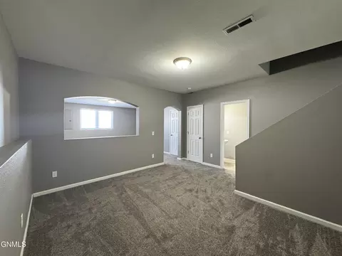 Living - 4005 Calgary Ave, Bismarck, ND 58503 photo 9 of 11