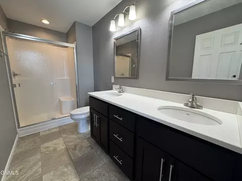 Bath - 4005 Calgary Ave, Bismarck, ND 58503 photo 2 of 8