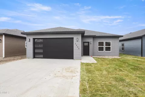 3409 35th St W, Williston, ND 58801