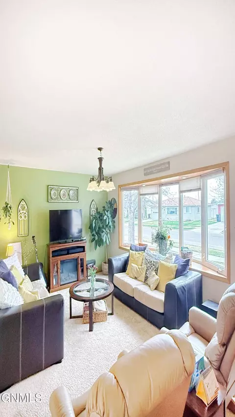 Living - 926 17th Ave W, Williston, ND 58801 photo 1 of 3