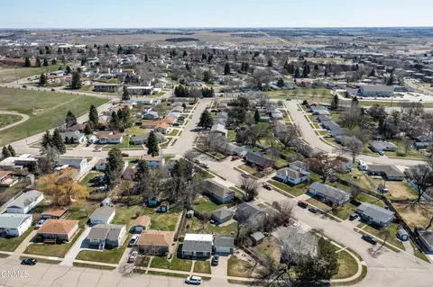 View/Area - 2412 E Avenue C, Bismarck, ND 58501 photo 4 of 4
