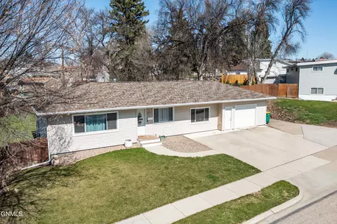 2412 E Avenue C, Bismarck, ND 58501