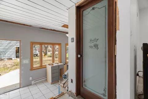 Entry Way - 809 9th St, Bismarck, ND 58501 photo 2 of 3