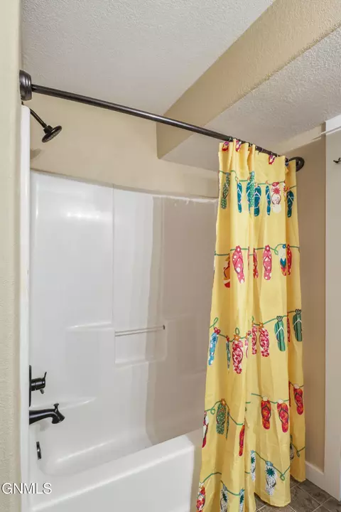 Bath - 2715 25th St W, Williston, ND 58801 photo 11 of 11