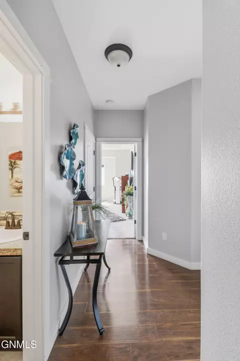 Entry Way - 2715 25th St W, Williston, ND 58801 photo 4 of 7