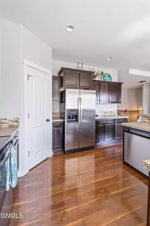 Kitchen - 2715 25th St W, Williston, ND 58801 photo 4 of 5