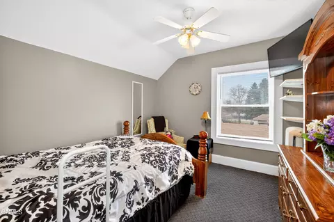 Bedroom - 202 3rd Ave SE, Barnesville, MN 56514 photo 3 of 16